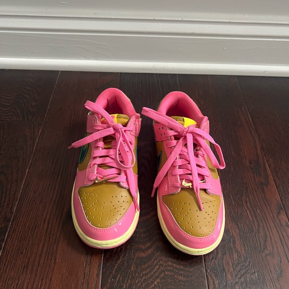 Parris Goebel Nike Dunks Size 5 - Picture 5 of 7